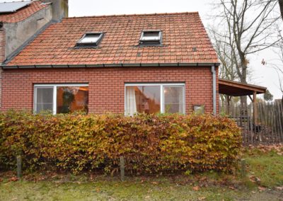 Vernieuwde half open bebouwing te KAPRIJKE