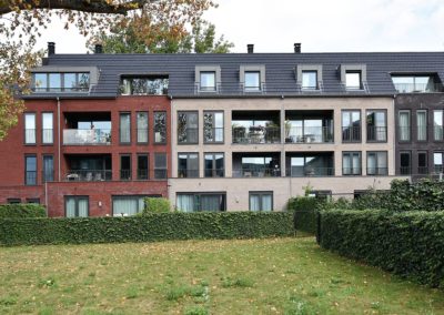 Appartement met 2 slaapkamers en garage te Sint-Amandsberg.