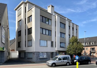 Ruim appartement met veel lichtinval te Eeklo!