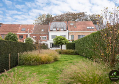 Ruime woning met 5 slaapkamers en garage in het centrum van EEKLO.