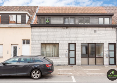 Gerenoveerde woning met koer in het centrum van Eeklo.