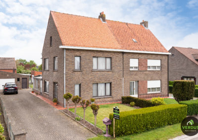 Op te frissen woning met zonnige tuin te Kaprijke.