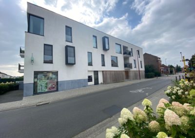 Modern, luxe appartement met staanplaats te Landegem.