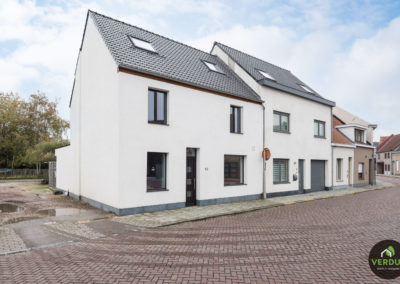 Recente woning nabij het centrum van EEKLO.