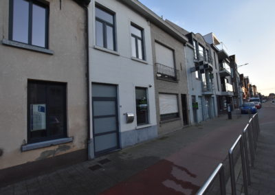 Gerenoveerde woning met twee slaapkamers centrum Eeklo.