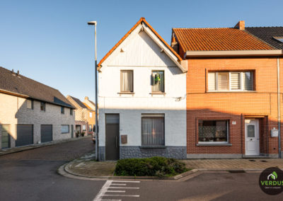 Woning zonder renovatieverplichting aan de rand van Eeklo.