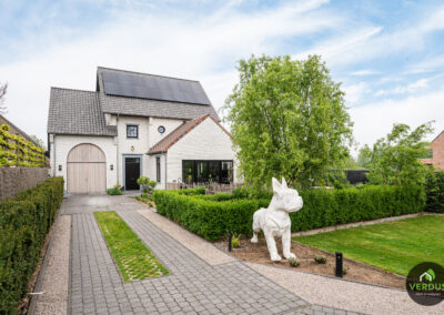 NIEUWBOUWVILLA AAN DE RAND VAN EEKLO.
